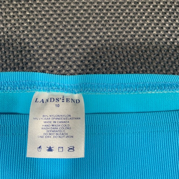 Woman’s Chlorine Resistant bikini bottom - Picture 2 of 2